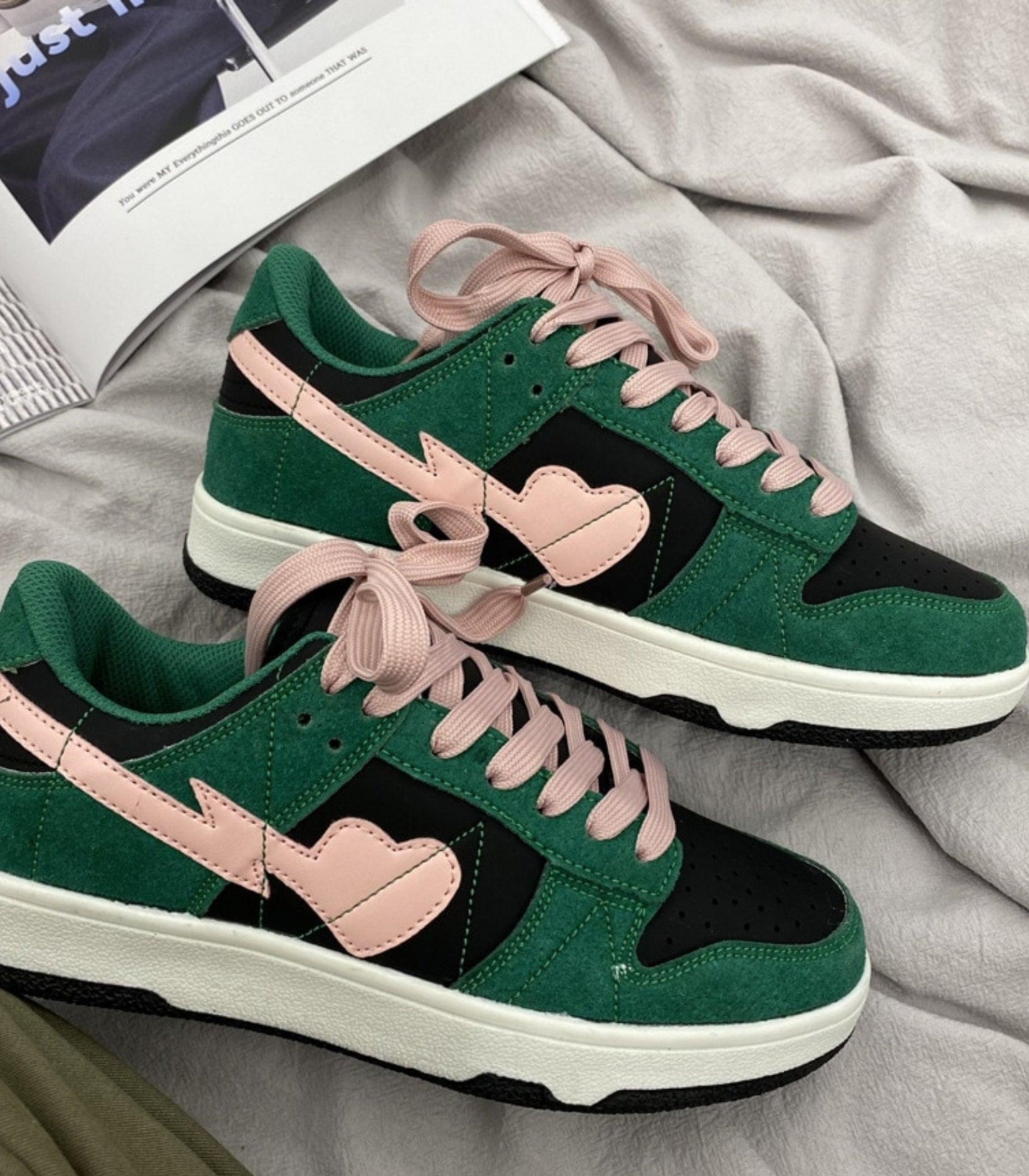 Sneakers met Hartdetail – Comfort en Stijl in Eén