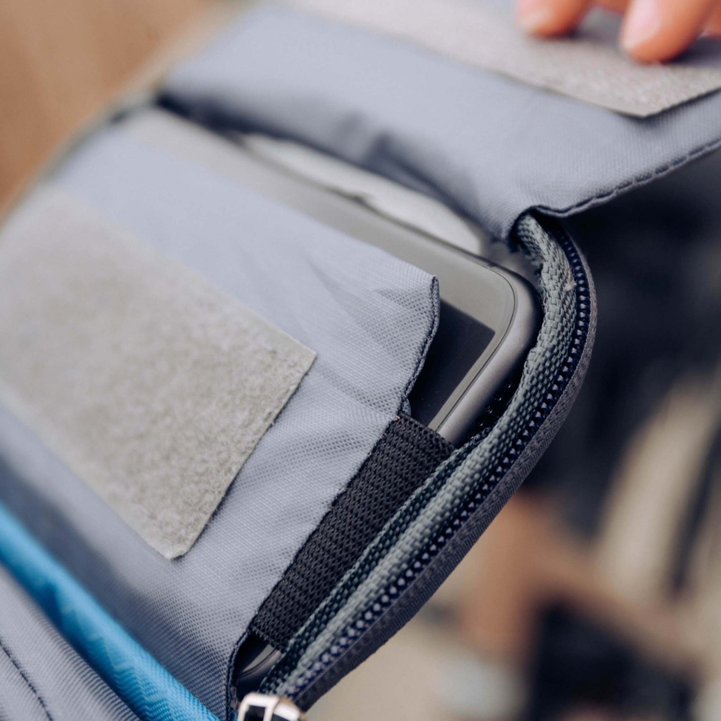 Waterdichte Touchscreen Fietstas – Compact, Stevig & Smartphonevriendelijk