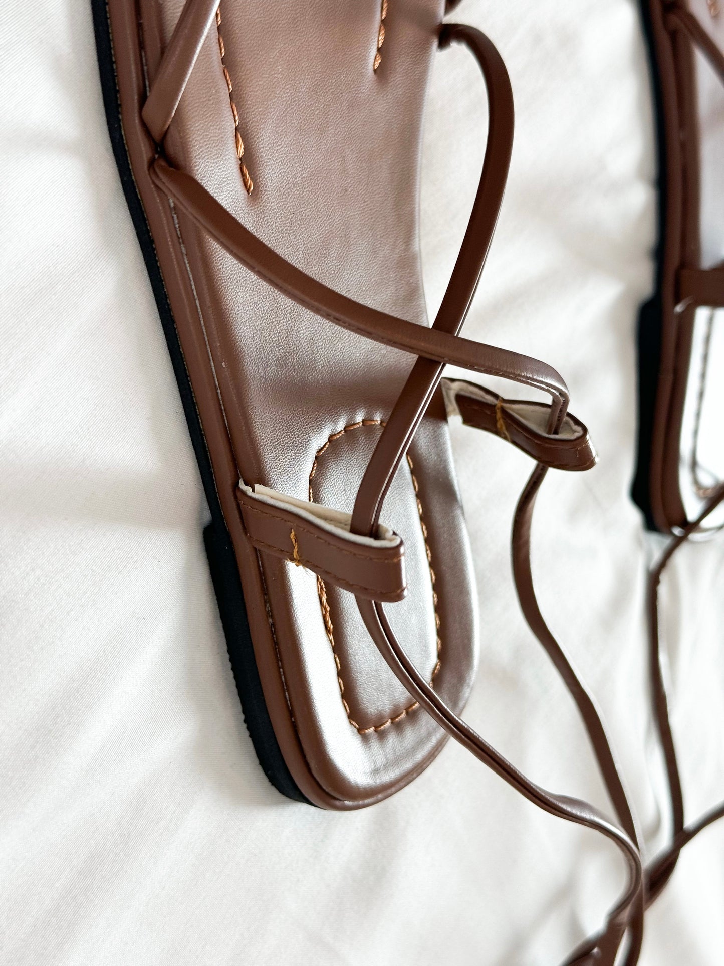 Vetersandalen met Vierkante Neus – Plat en Stijlvol