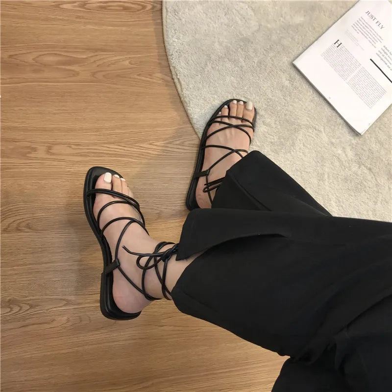 Vetersandalen met Vierkante Neus – Plat en Stijlvol