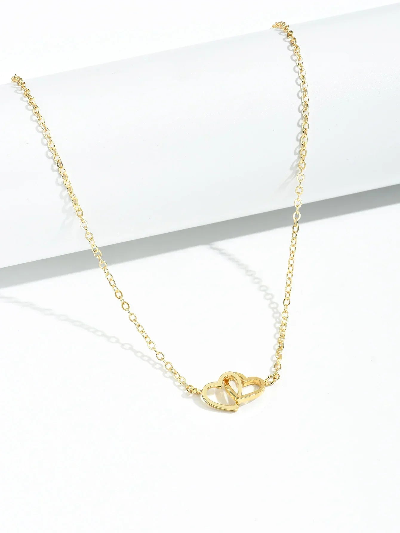 Dubbele Hartjesketting voor Dames – Verfijnd & Symbolisch Design