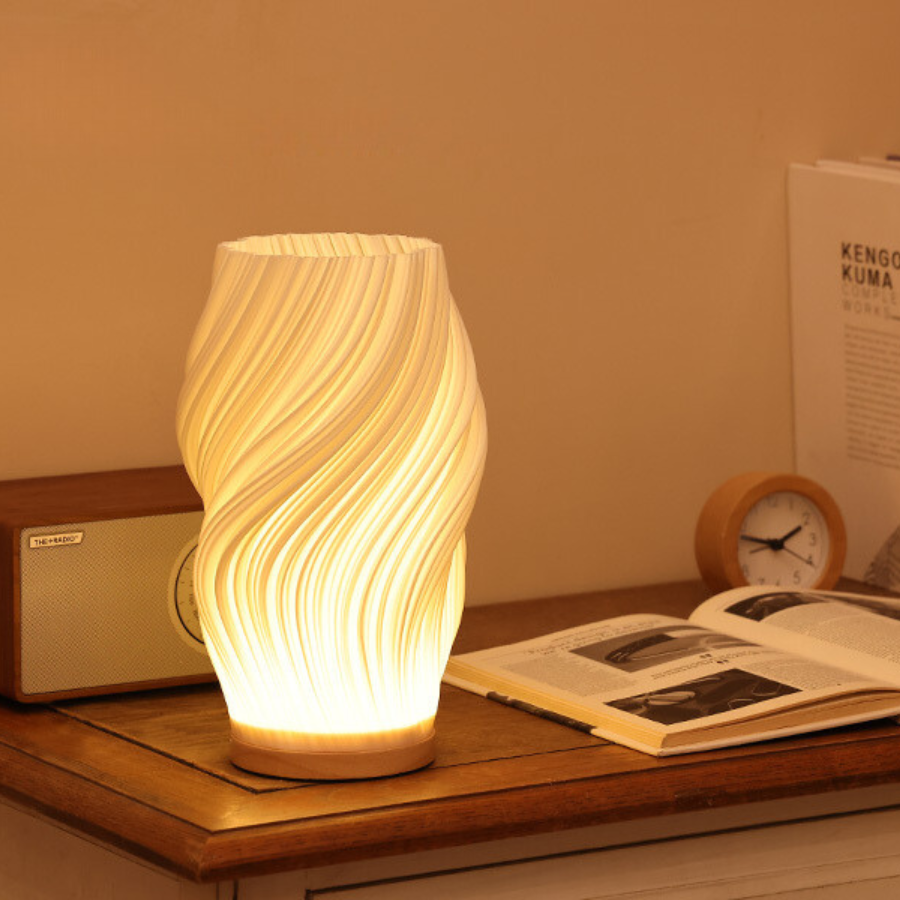 Design LED Tafellamp met Swirl Effect – Modern & Dimbaar Licht