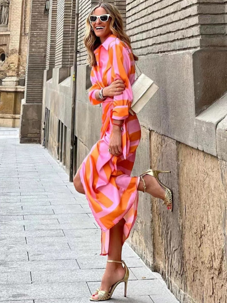 Gestreepte Wikkeljurk Dames – Levendige & Chic Zomerjurk met Tailleband