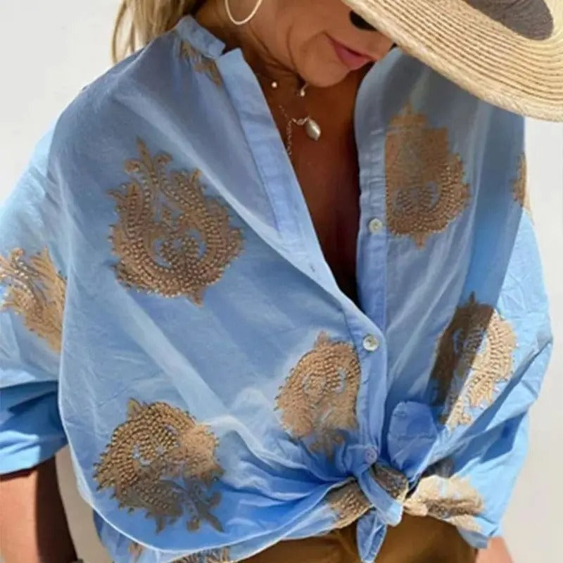 Zomerse Geborduurde Blouse met Knoopdetail