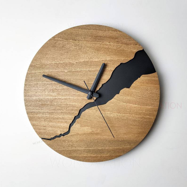 Nordic Houten Wandklok met Gebarsten Look – Rustieke Eyecatcher