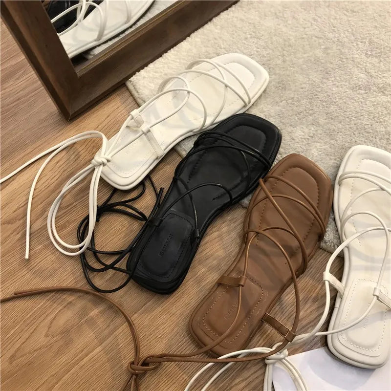 Vetersandalen met Vierkante Neus – Plat en Stijlvol