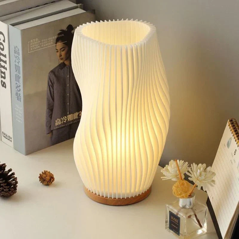 Design LED Tafellamp met Swirl Effect – Modern & Dimbaar Licht